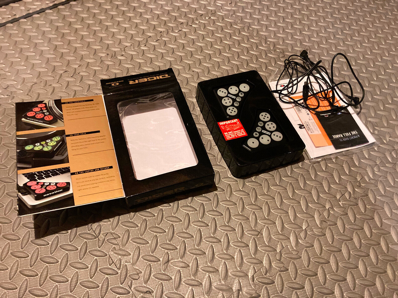 Novation Dicers Serato/Rekordbox DJ Controllers - Excellent