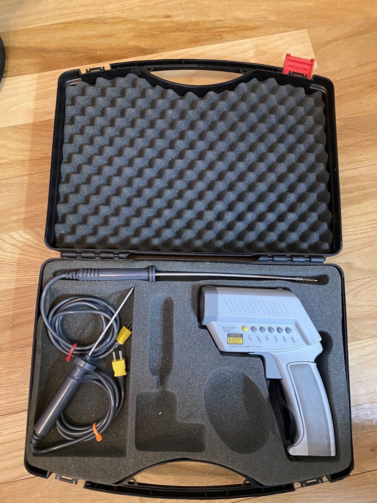 Raytek MX Infrared Thermometer with Fluke Accessories