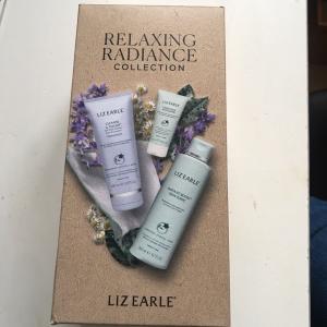 Liz Earle Relaxing Radiance Rose Lavender Set