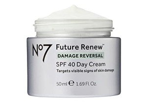 Boots No7 Future Renew Anti-Aging Day Cream SPF 40