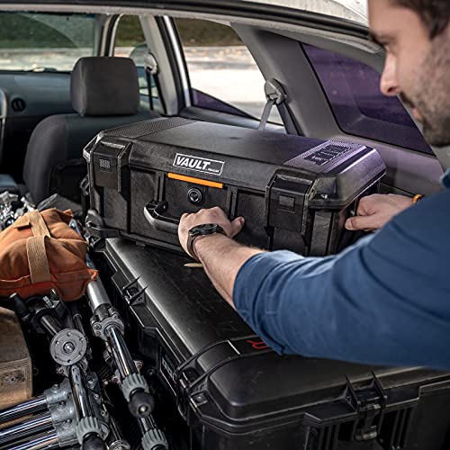 Pelican Vault v525 Case with Padded Dividers (Black)