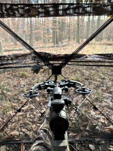 Monster Hunting Blind for 1-3 People with Tri-Leg Stool