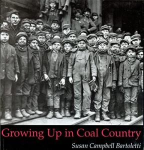 Growing Up in Coal Country - Paperback by Bartoletti