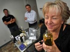 Monoi De Tahiti Oil - Handcrafted in 8oz size