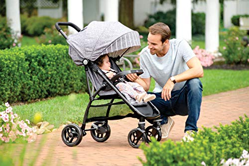 Graco Breaze Lite2 Compact Pushchair with Raincover, Fashionable