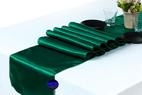 Pack of 30 Bright Silk Satin Table Runners - Emerald Green