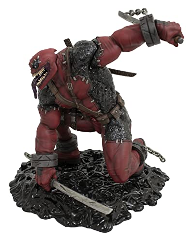 Venompool Deluxe PVC Statue by Diamond Select Toys