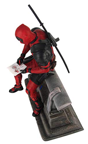Deadpool Movie Version Statue, Marvel Premier Collection, Multicolor