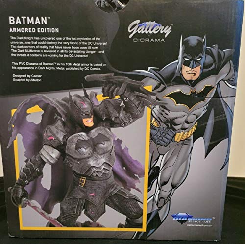 DC Gallery: Dark Nights Metal Batman Figure, 9