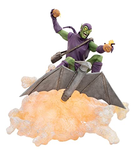 Green Goblin Deluxe Gallery Diorama PVC Figure