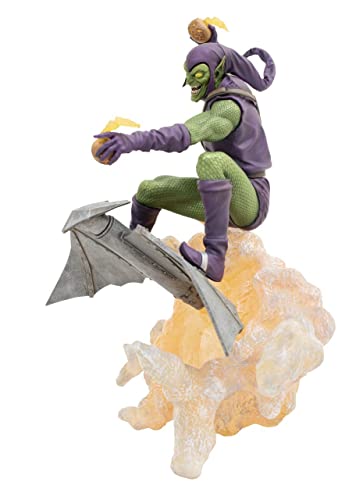 Green Goblin Deluxe Gallery Diorama PVC Figure