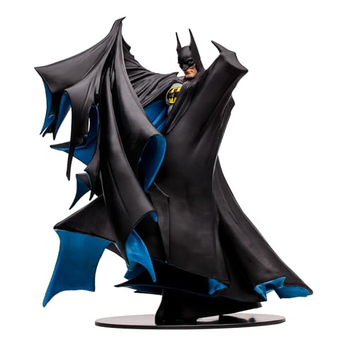 DC Direct Batman 1:8 Scale Statue by McFarlane