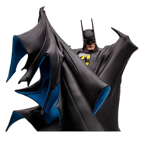 DC Direct Batman 1:8 Scale Statue by McFarlane