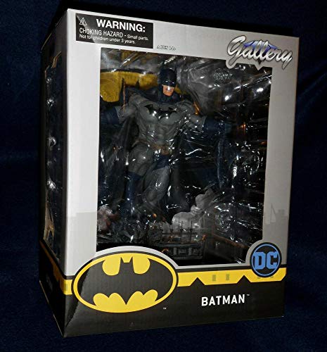 DC Gallery: Batman PVC Figure, Multicolor, One-Size