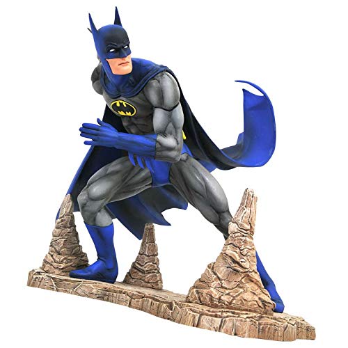 DC Gallery Batman PVC Figure: Classic Version, Multicolor