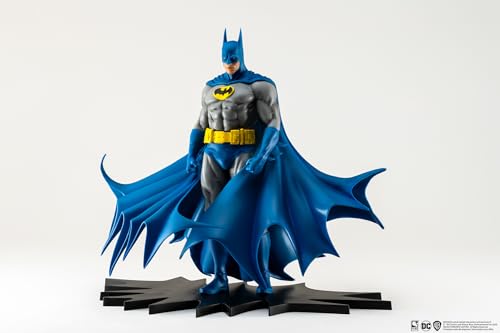 Batman Classic Version 1:8 Scale Statue Exclusive DC