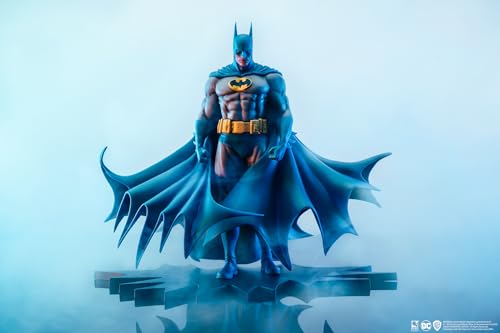 Batman Classic Version 1:8 Scale Statue Exclusive DC