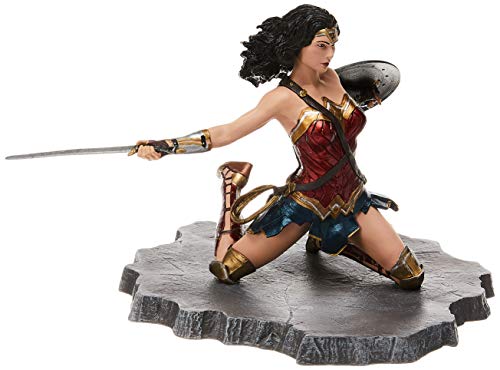 DIAMOND SELECT TOYS DC Gallery: Justice League Movie Wonder Woman PVC Vinyl Figure