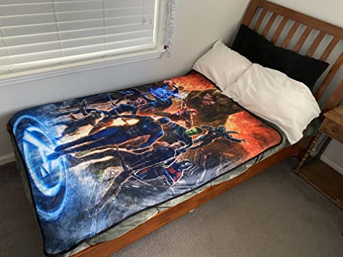 Marvel Hero Lightweight Fleece Throw 45" x 60" (Avengers)