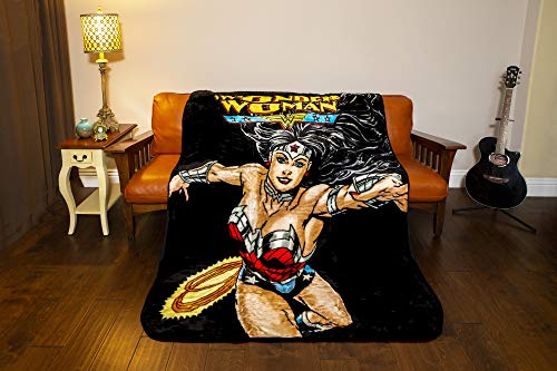 Wonder Woman Flight Blanket Standard