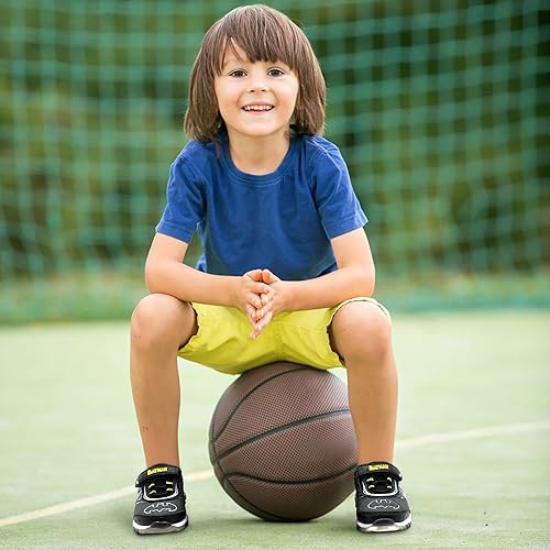 DC Comics Batman Boys Lighted Athletic Sneaker, Size 9, Toddler Black