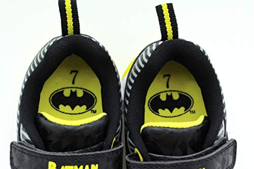 DC Comics Batman Boys Bat Signal Lighted Athletic Sneaker, Toddler, Size 6 Black