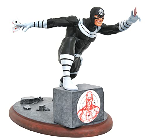 Marvel Premier Collection Bullseye Statue, Multicolor 9" - Diamond Select