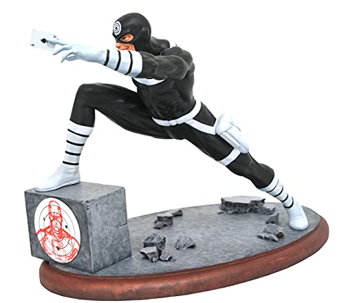 Marvel Premier Collection Bullseye Statue, Multicolor 9" - Diamond Select