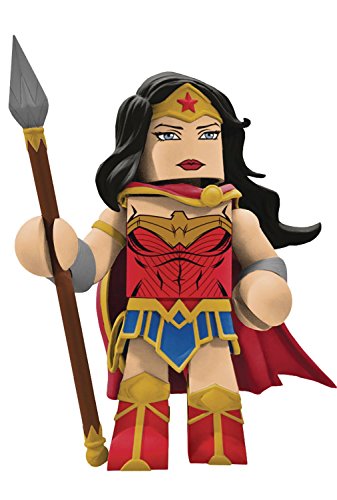 DC Comics Wonder Woman Vinyl Figure by Diamond Select