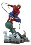 Spider-Man Lamppost Diorama 10" Figure