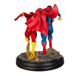 DC Battle Statues: Superman vs. The Flash