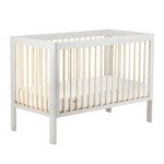 Lukas Babybett: Weiches, platzsparendes skandinavisches Design