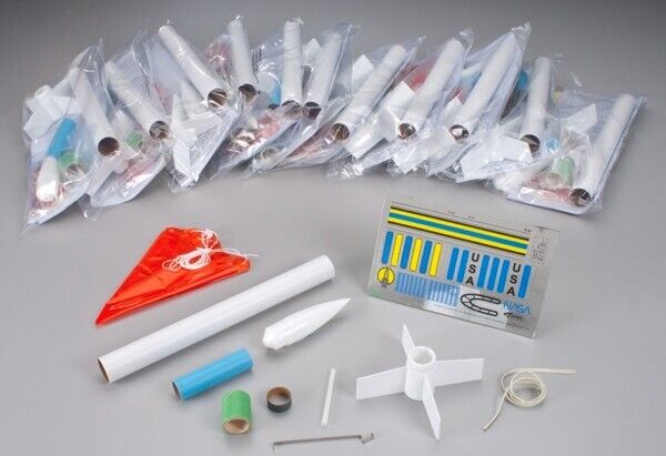 12 Beginner Model Rockets in Estes Bulk Pack