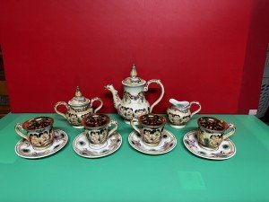 Italian Vintage Capodimonte 13-Pc Tea Set
