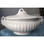 Elegant Italian Ivory White Swan Soup Tureen
