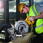 DEWALT 250mm 110V Compact Slide Mitre Saw