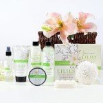 Lily Spa Gift Basket for Women - 10 Pieces