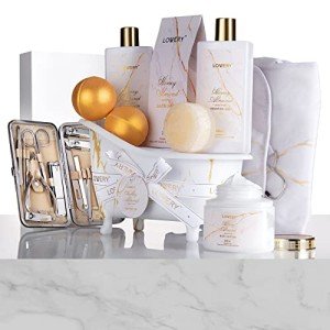 Organic Spa Gift Basket for Mom - 31 Pieces