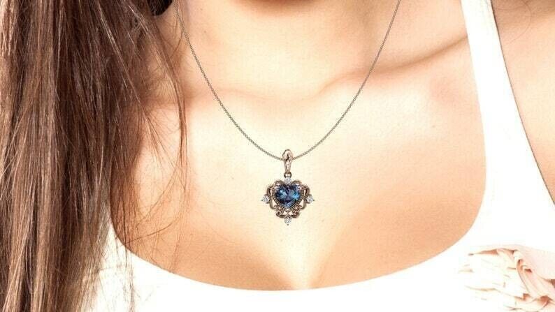 Heart-shaped Alexandrite Diamond Pendant in 14k Rose Gold