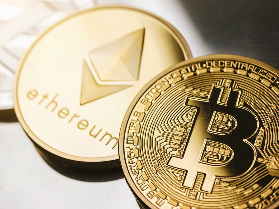 Cryptocurrency Commemorative Coin Set Display - Gold Plated