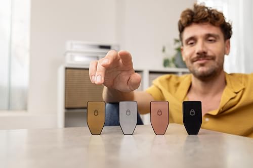 Secure Element Protected Crypto Hardware Wallet for Digital Assets