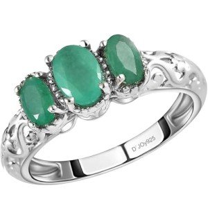 Trendy Emerald Ring in Sterling Silver for Her