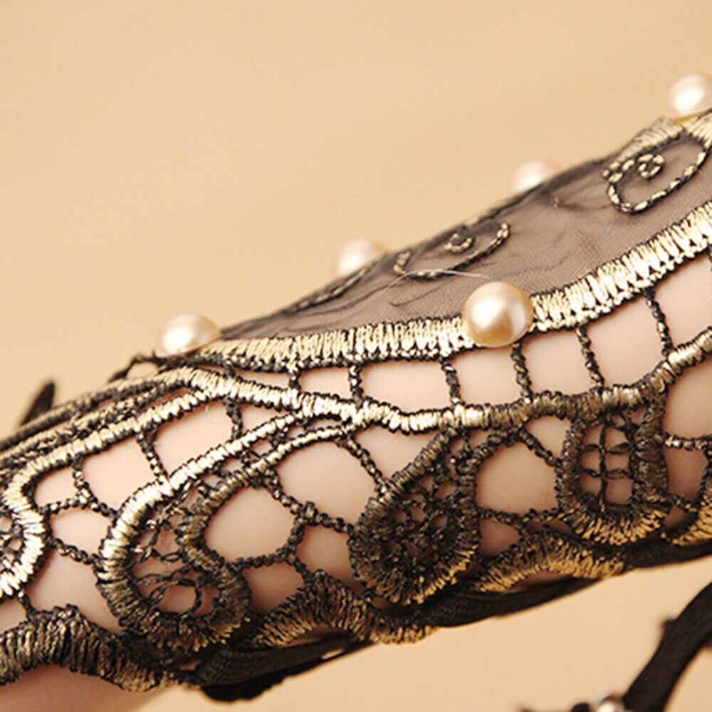Victorian Lace Wristband Fingerless Glove