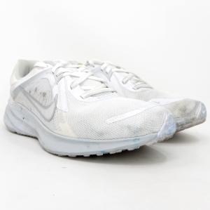 Nike Women's Quest 5 Running Sneakers, Size 7.5