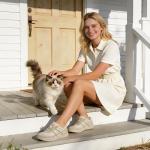 LeIsfIt Slip-On Women's Wide Casual Sneakers