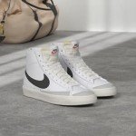 Nike Blazer Mid '77 Vintage Basketball Sneakers