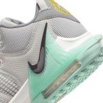 Nike Men's LeBron Witness 7 Basketball Sneakers