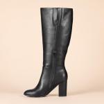 Amazon Essentials Women's Black Faux Leather Boot