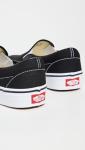 Vans Slip-On Classics Sneakers in Black