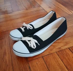 Women's Slip-On Lace Canvas Sneakers, Sizes 6-11